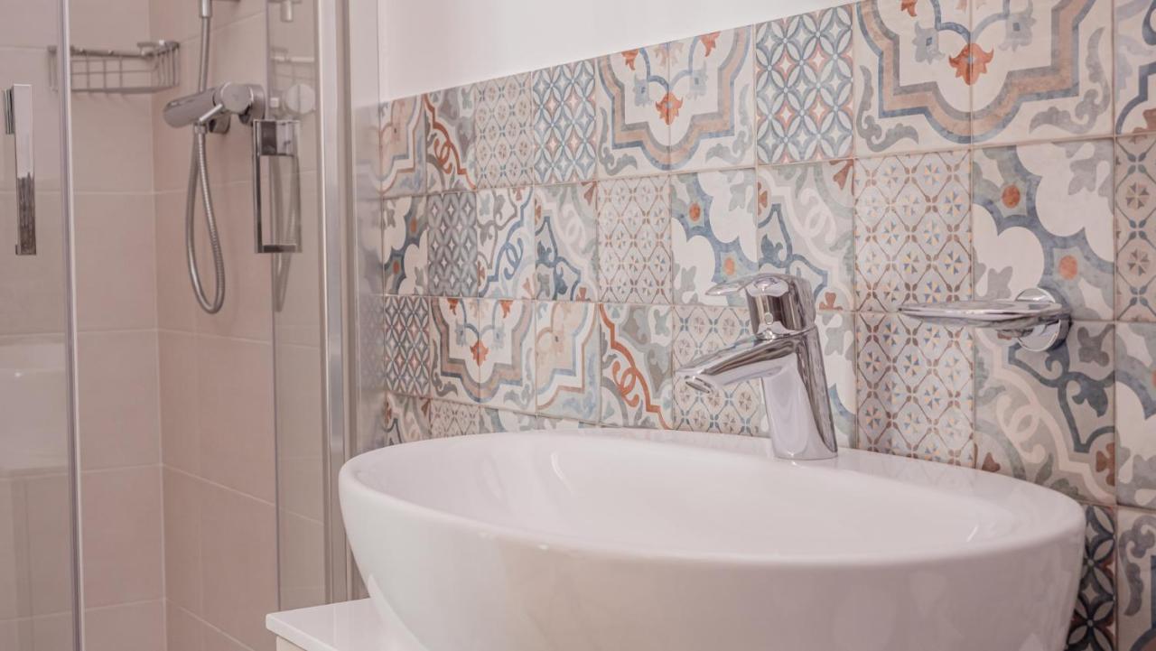 Palazzo Dei Pavoni, Relais Di Charme Bed and Breakfast LʼAquila Buitenkant foto